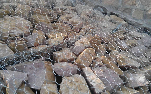 鍍鋅雷諾護(hù)墊